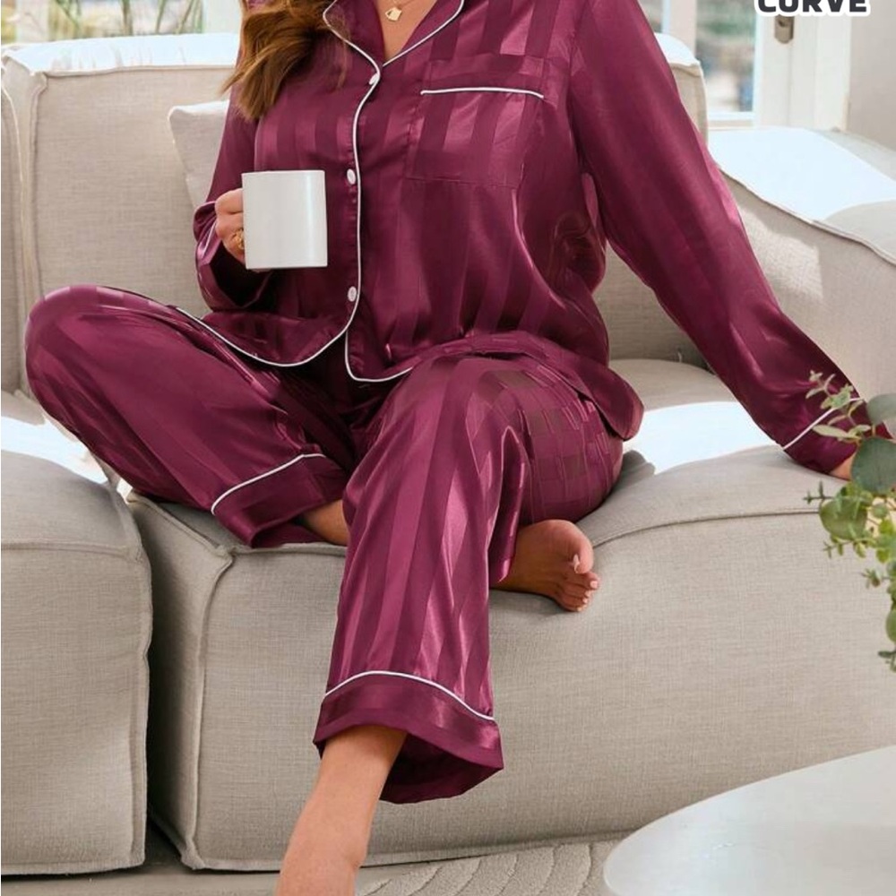 NWT SHEIN Burgundy Satin Pajama Set with White Piping